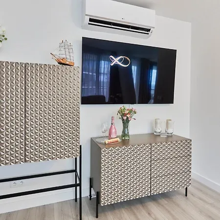 Wave Prestige Sea View - Spa&pools 公寓 *